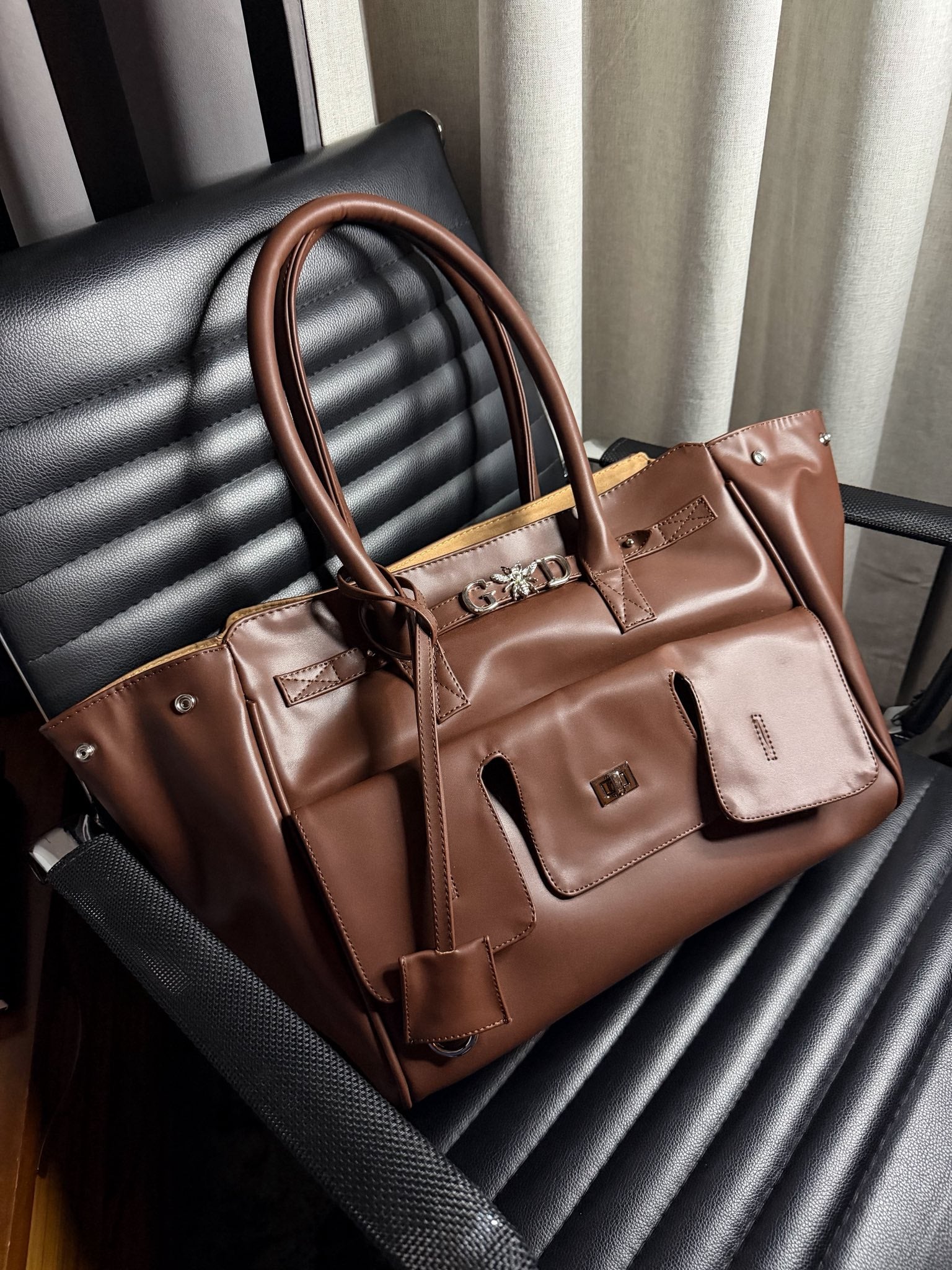 Amara tote