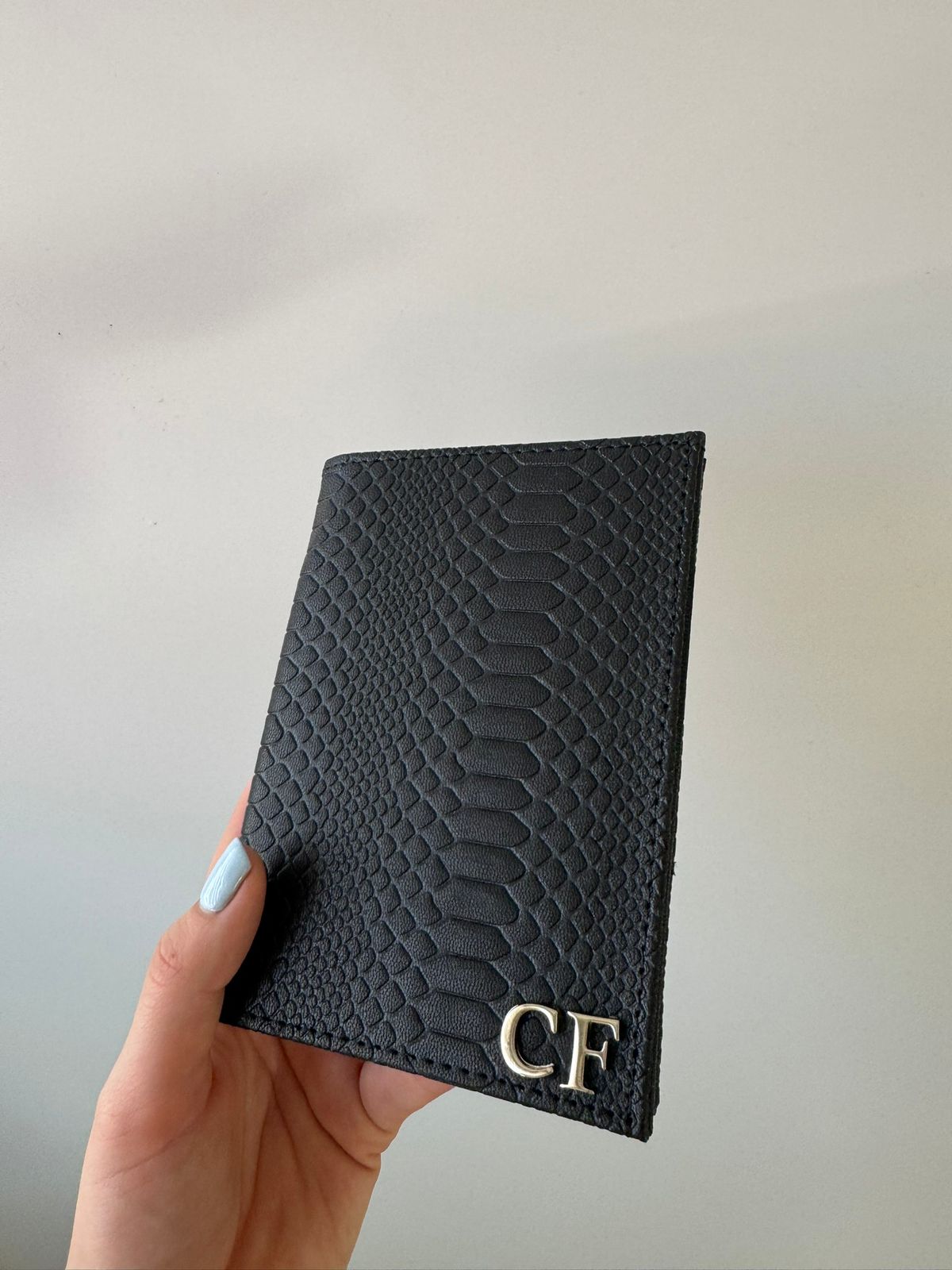 Porta Pasaporte Negro